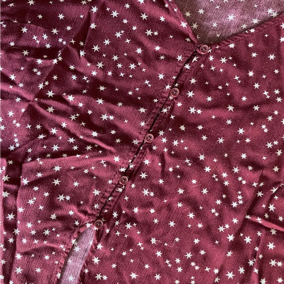 Mossimo Red and White Star Button Down with Tie Front Detail - Picture 3 of 6